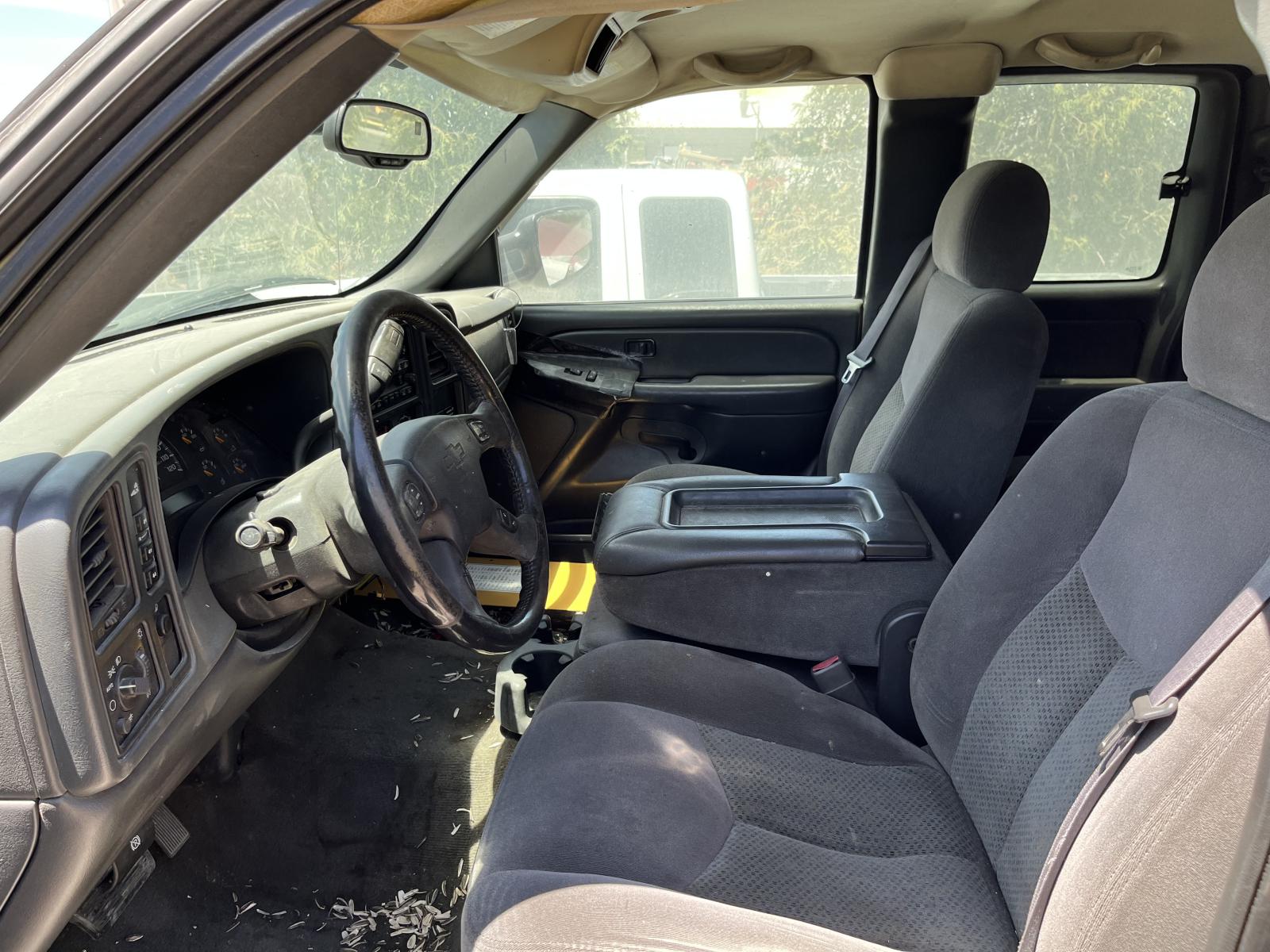 ./imagenes/INVOICE/2019/18036/CHEVROLET SILVERADO 2500HD (2).JPG